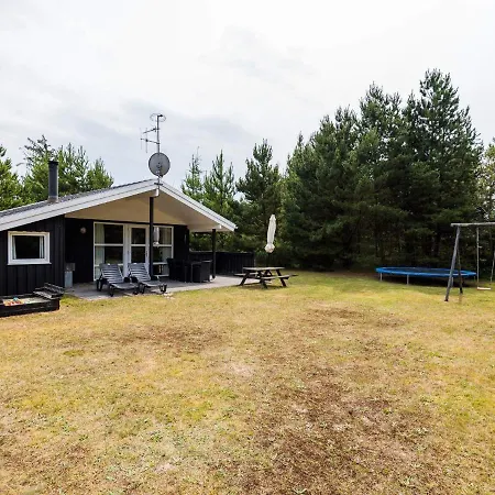 Enchanting Hideaway In Henne Town-by Traum * Henne Strand