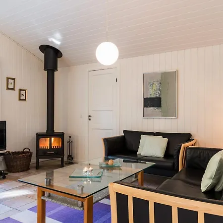 Enchanting Hideaway In Henne Town-by Traum * Henne Strand