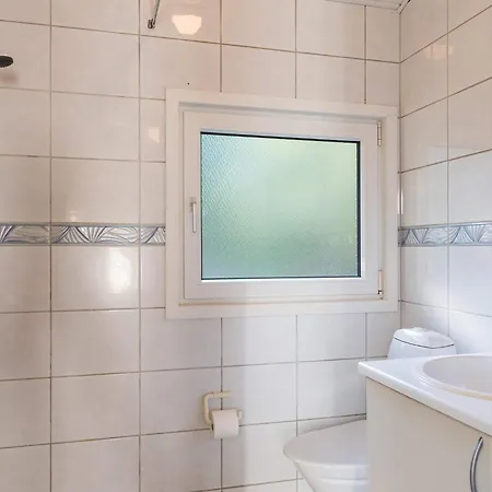 Dom wakacyjny Enchanting Hideaway In Henne Town-by Traum Henne Strand